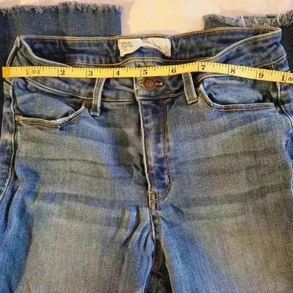 RSQ High-Waisted Distressed Denim Jeans - Size 27 - Picture 4 of 6